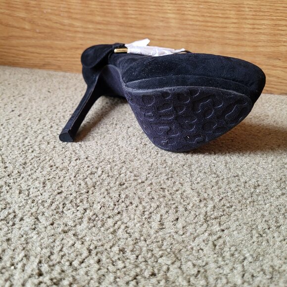 Black 4" heels by Dollhouse - Picture 4 of 4